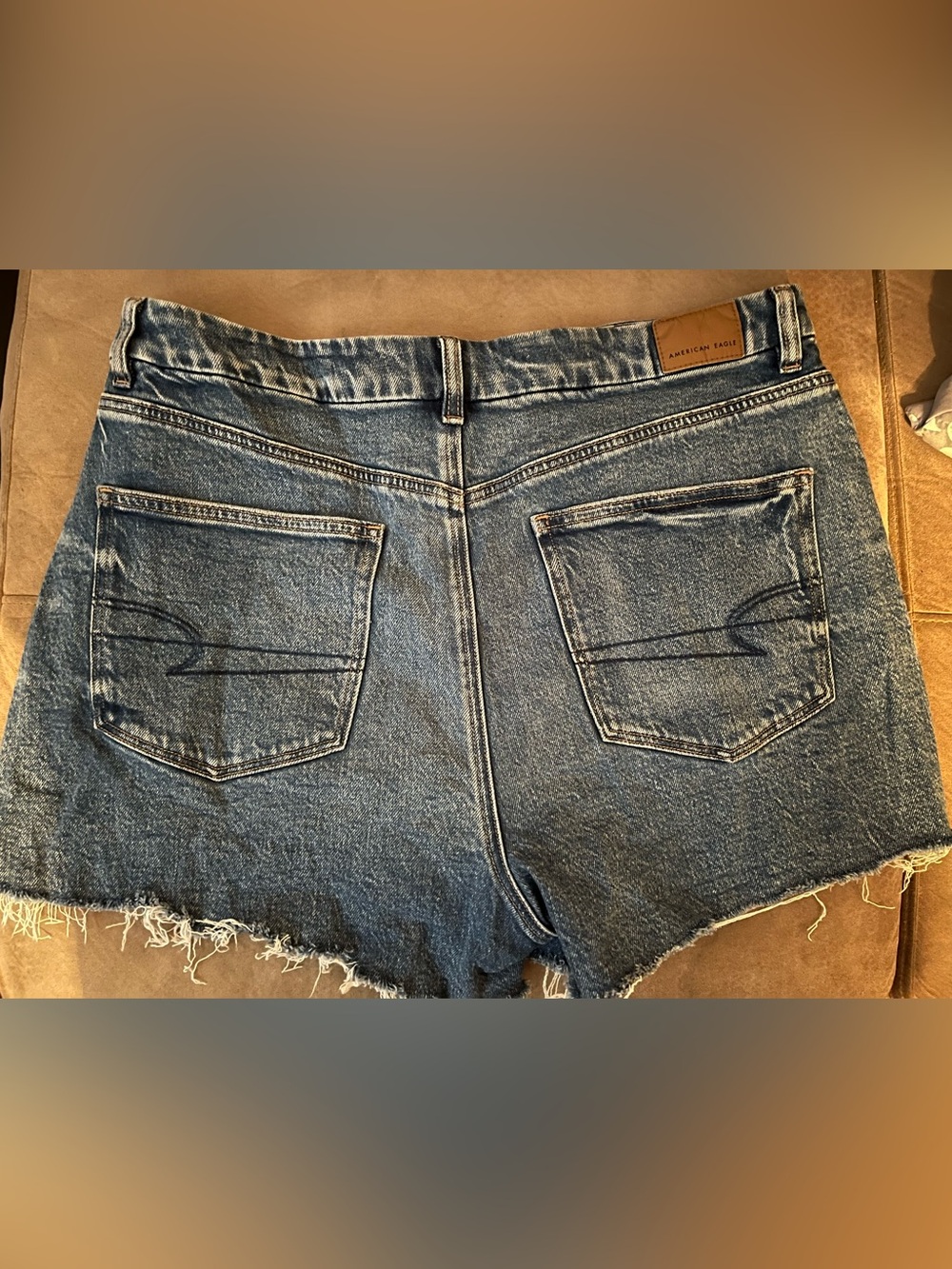 American Eagle Curvy Mom Denim Shorts Size 14 Medium Wash Frayed Hem Stretch